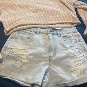 American Eagle super high rise distressed Mom Shorts size 6 NWT